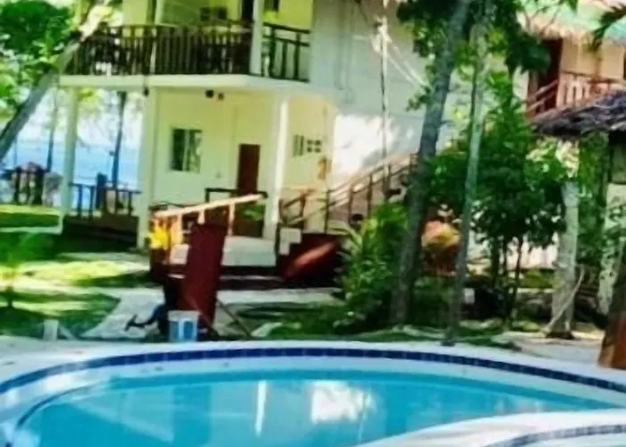 Resort Pebble